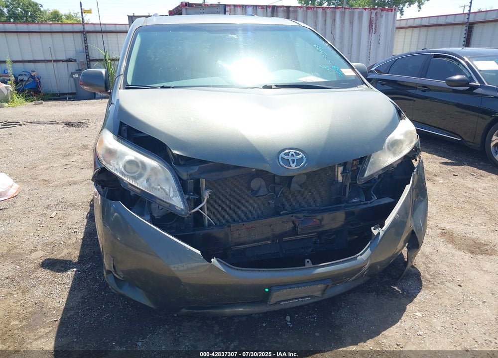 2012 TOYOTA SIENNA XLE 7 PASSENGER VIN: 5TDDK3DC5CS046555