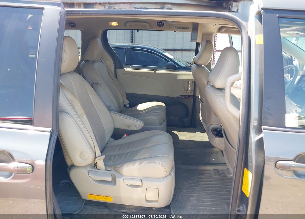 2012 TOYOTA SIENNA XLE 7 PASSENGER VIN: 5TDDK3DC5CS046555