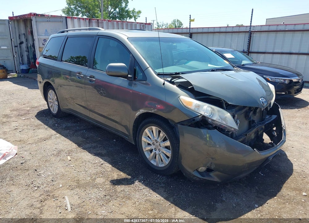 2012 TOYOTA SIENNA XLE 7 PASSENGER VIN: 5TDDK3DC5CS046555