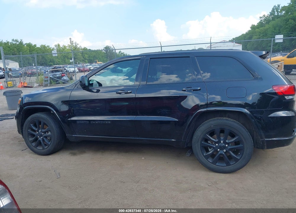 2017 JEEP GRAND CHEROKEE VIN: 1C4RJFAG6HC719492