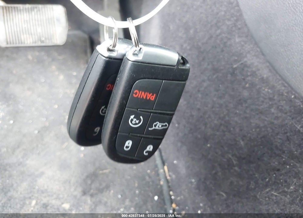 2017 JEEP GRAND CHEROKEE VIN: 1C4RJFAG6HC719492