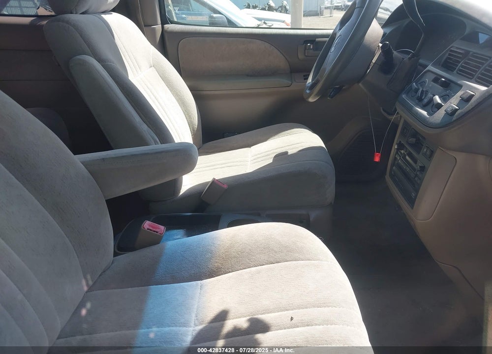1999 TOYOTA SIENNA VIN: 4T3ZF13C0XU154375