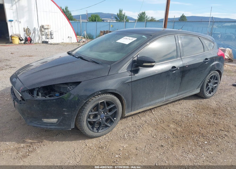 2016 FORD FOCUS VIN: 1FADP3K21GL374015