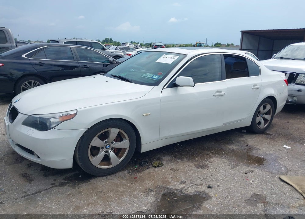2007 BMW 525I VIN: WBANE53527CW66293