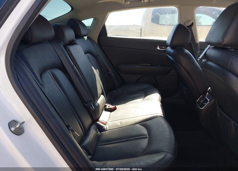 2018 KIA OPTIMA EX VIN: 5XXGU4L36JG200543