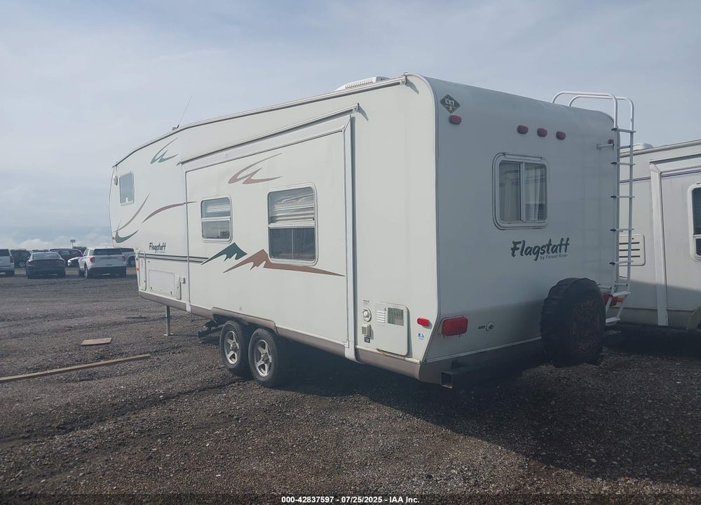 2005 FLAGSTAFF 28BHSS VIN: 4X4FFLD2X5D806850