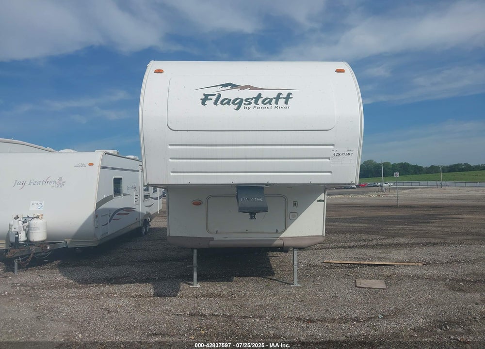 2005 FLAGSTAFF 28BHSS VIN: 4X4FFLD2X5D806850