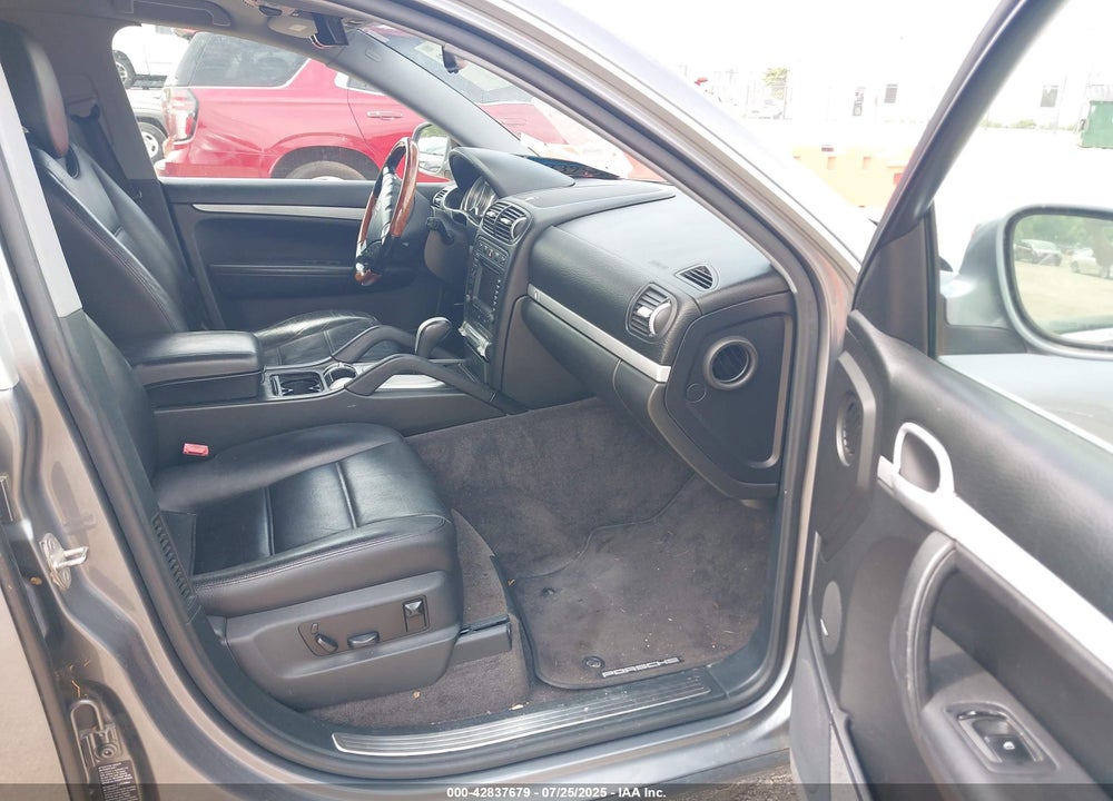 2004 PORSCHE CAYENNE VIN: WP1AB29P04LA74001
