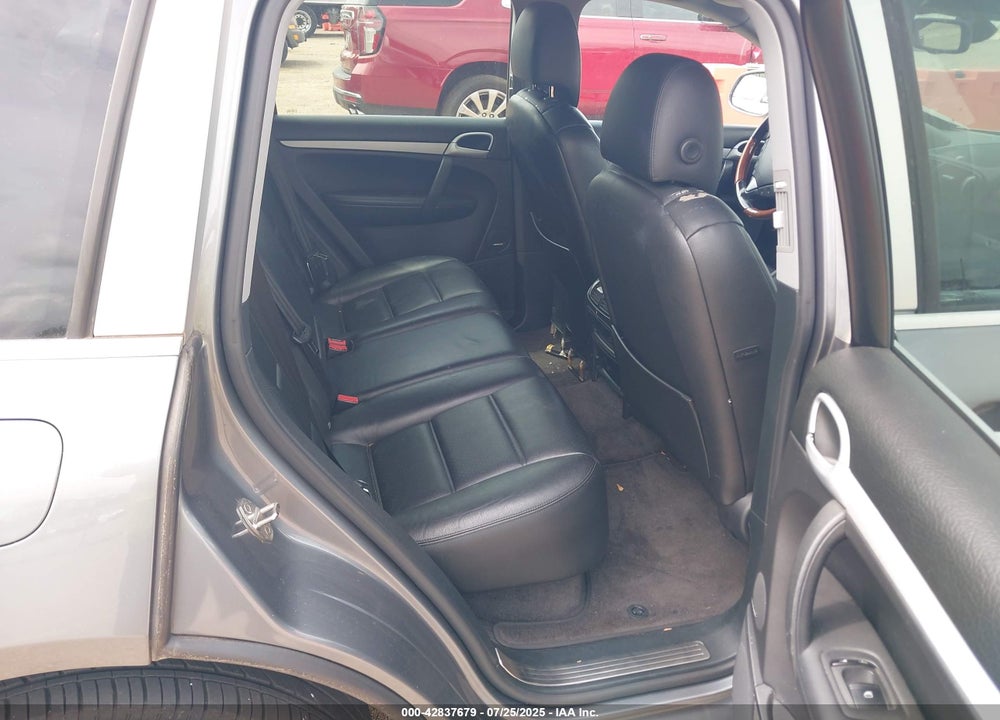 2004 PORSCHE CAYENNE VIN: WP1AB29P04LA74001