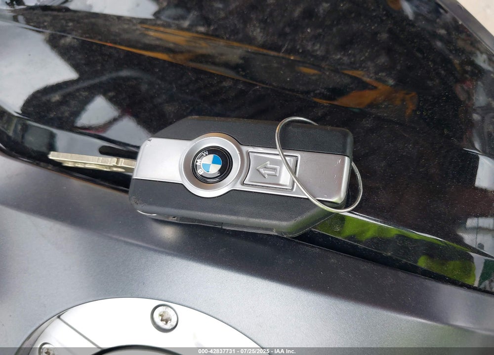 2024 BMW F 900 GS VIN: WB10K6304R6K22170