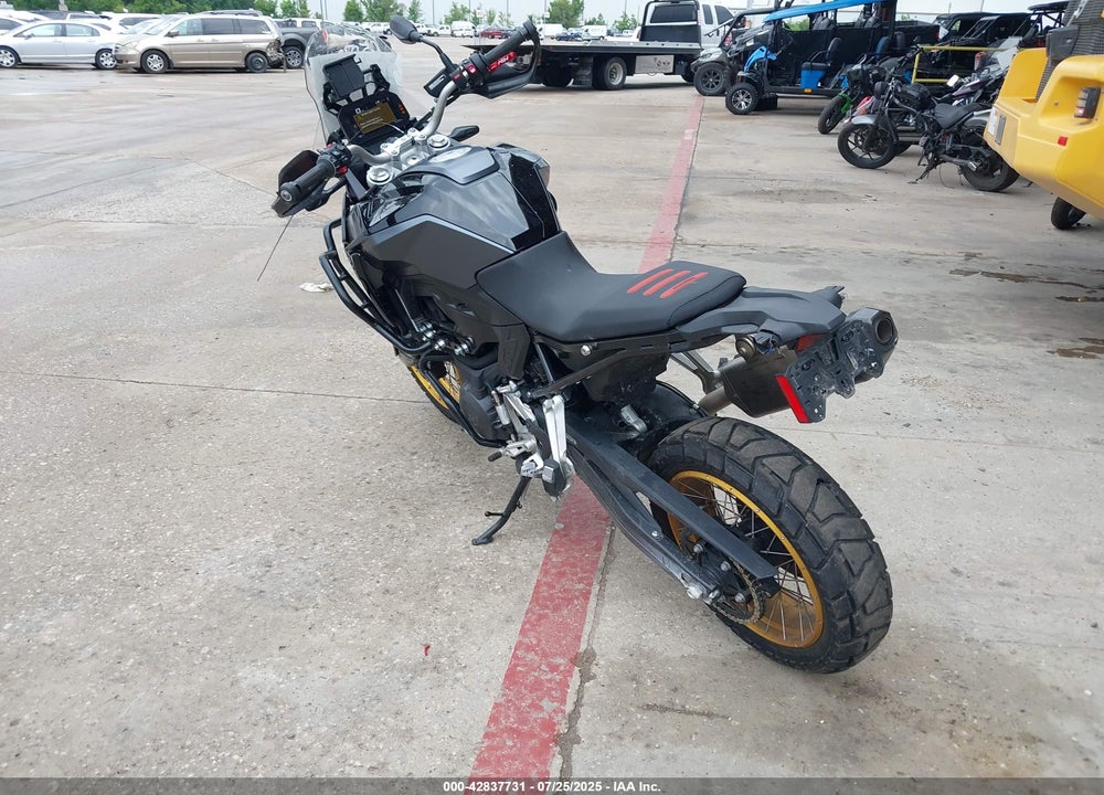 2024 BMW F 900 GS VIN: WB10K6304R6K22170