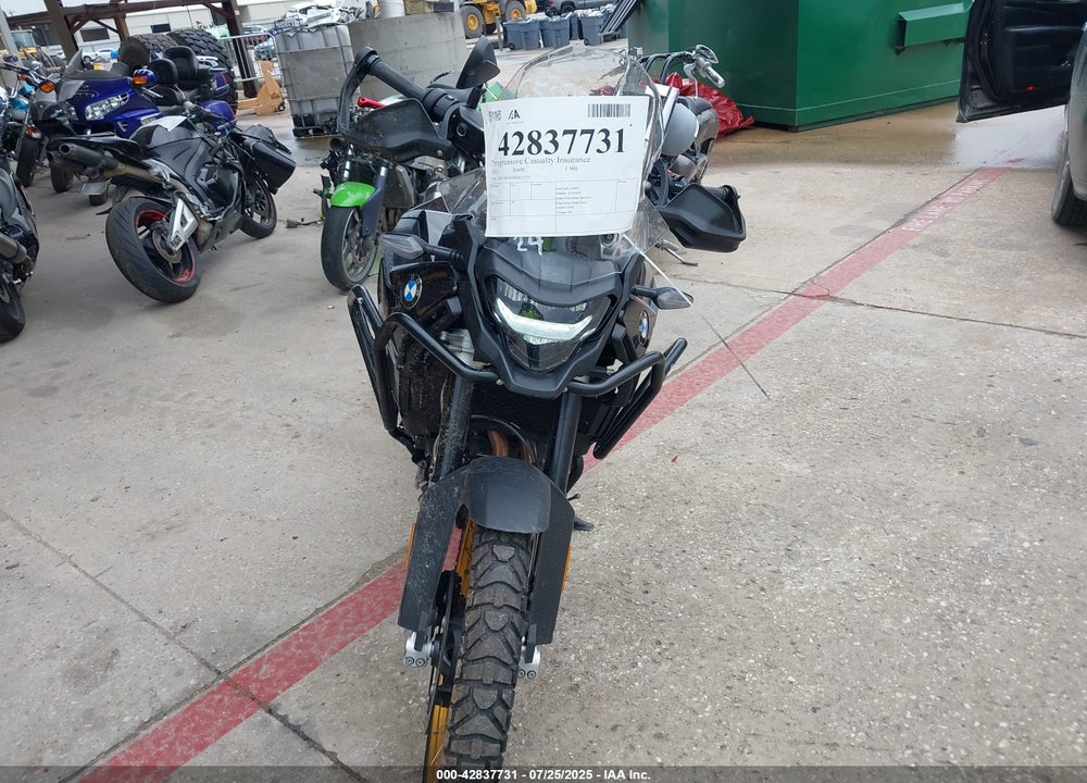 2024 BMW F 900 GS VIN: WB10K6304R6K22170