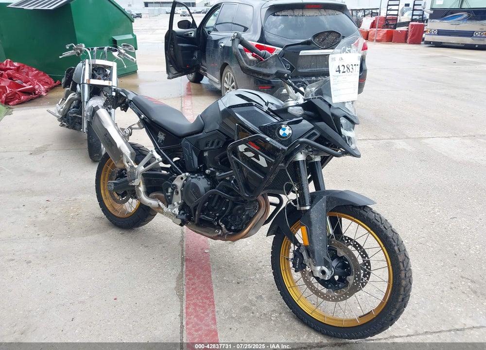 2024 BMW F 900 GS VIN: WB10K6304R6K22170