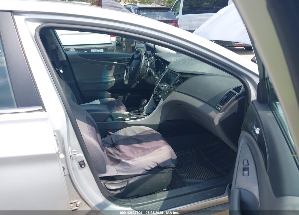 2011 HYUNDAI SONATA VIN: 5NPEC4AC8BH197132