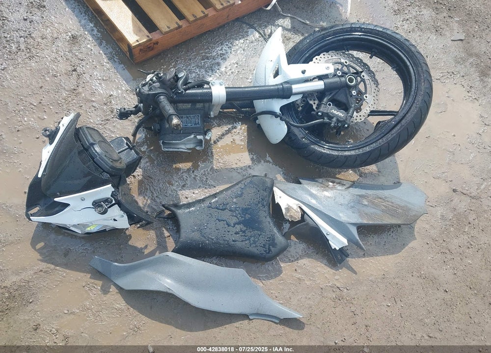 2021 KAWASAKI ZX636 K VIN: JKBZXJH1XMA009199