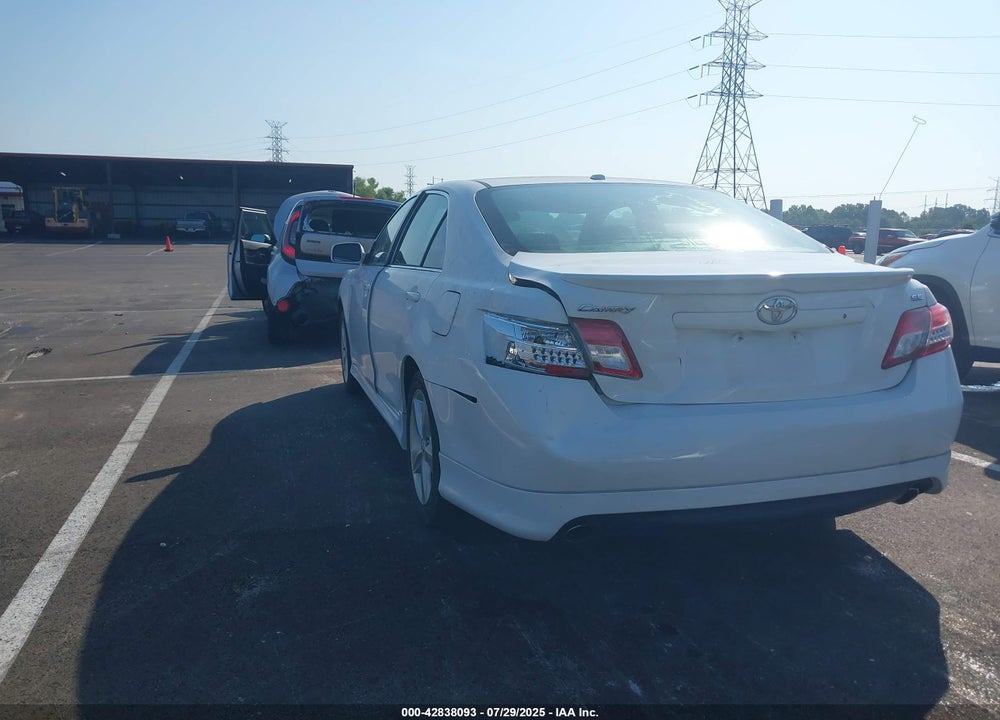 2011 TOYOTA CAMRY SE VIN: 4T1BF3EK2BU606281