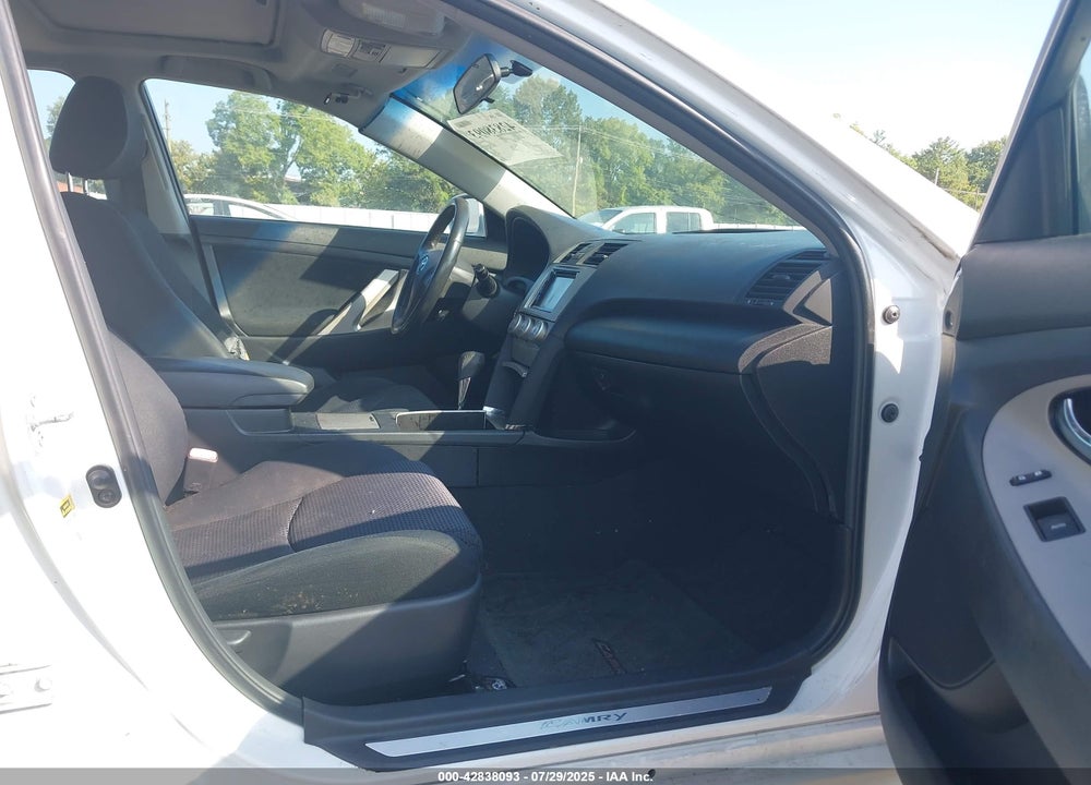 2011 TOYOTA CAMRY SE VIN: 4T1BF3EK2BU606281