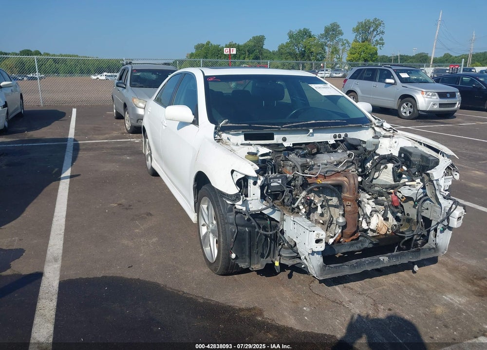 2011 TOYOTA CAMRY SE VIN: 4T1BF3EK2BU606281