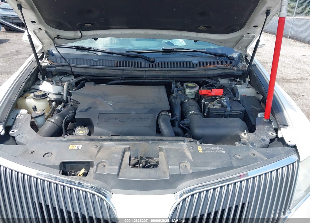 2014 LINCOLN MKT VIN: 2LMHJ5AT7EBL55601