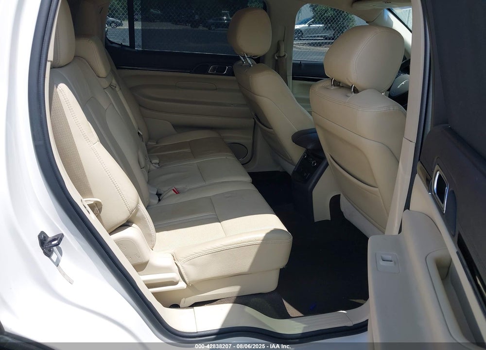 2014 LINCOLN MKT VIN: 2LMHJ5AT7EBL55601