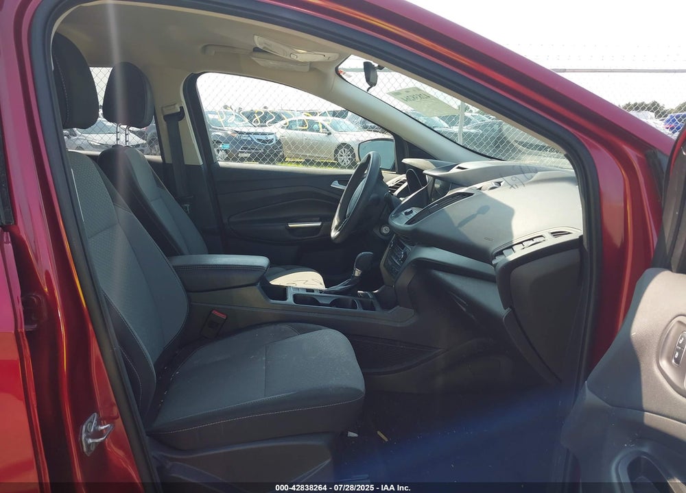 2017 FORD ESCAPE VIN: 1FMCU9G90HUC10771