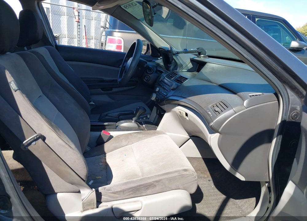 2009 HONDA ACCORD VIN: 1HGCP263X9A021243