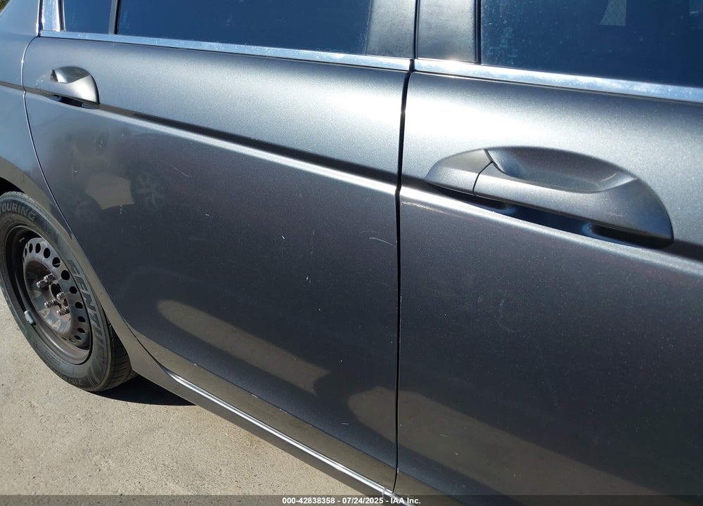 2009 HONDA ACCORD VIN: 1HGCP263X9A021243