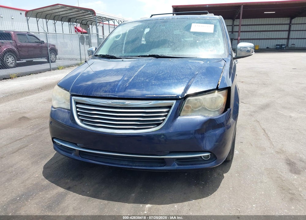 2014 CHRYSLER TOWN & COUNTRY VIN: 2C4RC1CG5ER469238