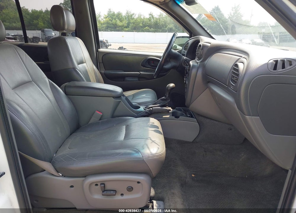 2002 CHEVROLET TRAILBLAZER LTZ VIN: 1GNDT13S522196964