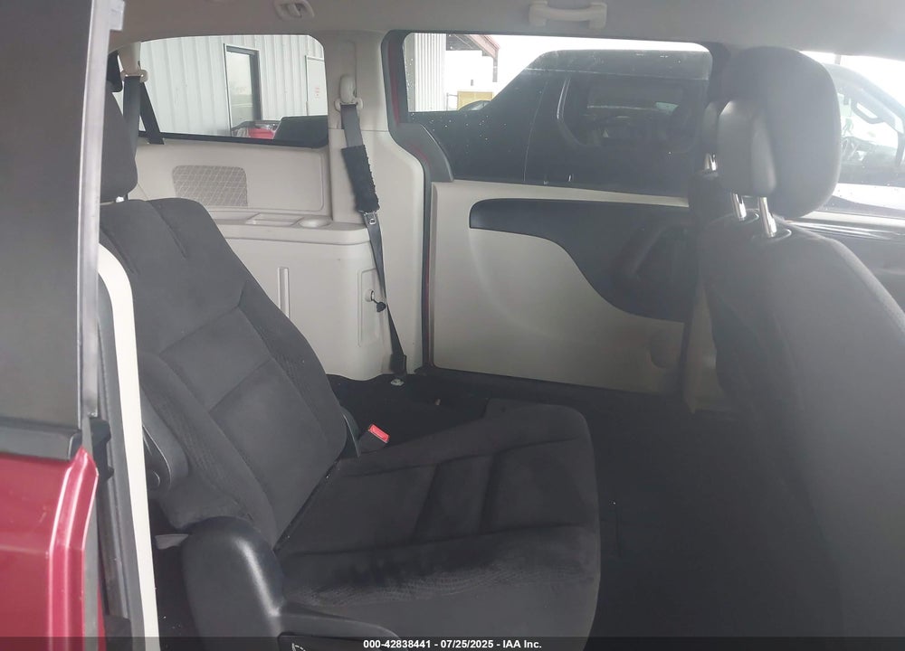 2014 DODGE GRAND CARAVAN SXT VIN: 2C4RDGCG4ER392023