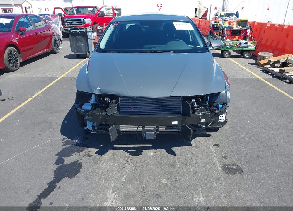 2025 HYUNDAI ELANTRA VIN: KMHLS4DG0SU025509