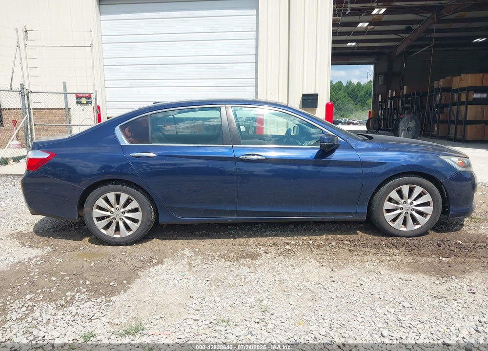 2015 HONDA ACCORD VIN: 1HGCR2F89FA082374