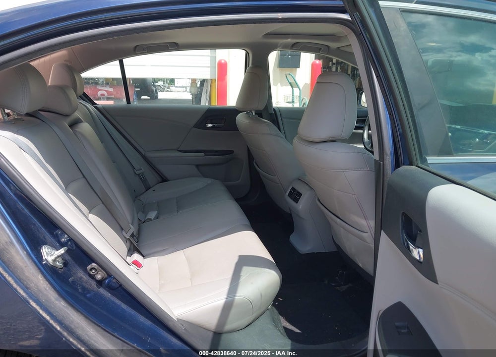 2015 HONDA ACCORD VIN: 1HGCR2F89FA082374