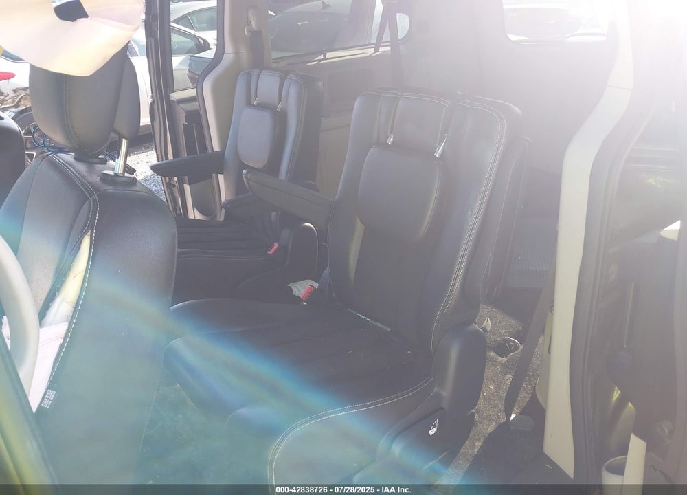 2016 DODGE GRAND CARAVAN VIN: 2C4RDGCG4GR383437