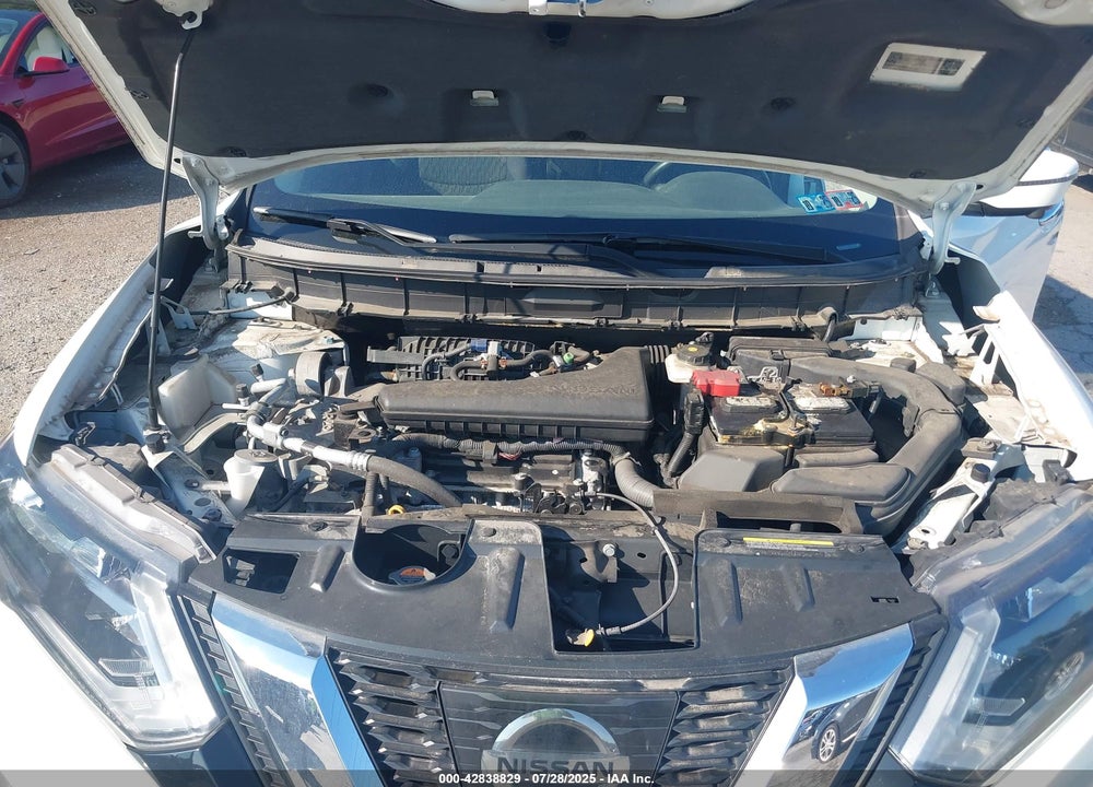 2017 NISSAN ROGUE VIN: 5N1AT2MV7HC882108