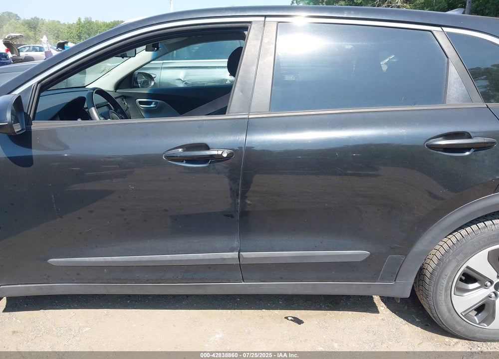 2017 KIA NIRO VIN: KNDCB3LC0H5078761