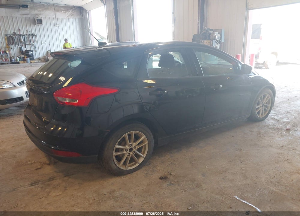 2016 FORD FOCUS SE VIN: 1FADP3K26GL359638