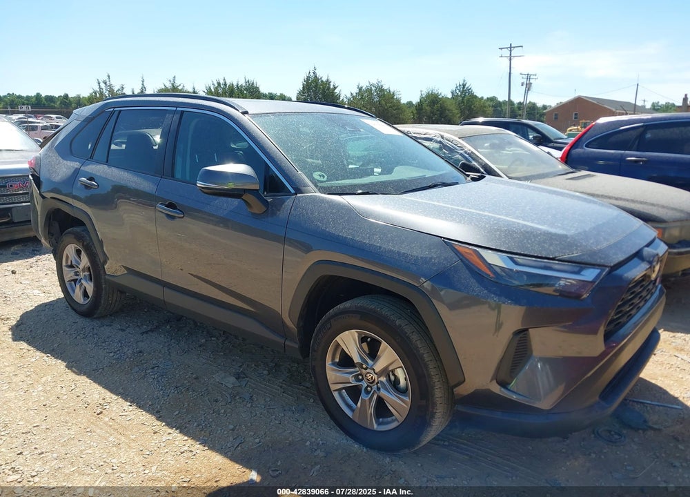 2022 TOYOTA RAV4 XLE VIN: 2T3W1RFV3NC207159