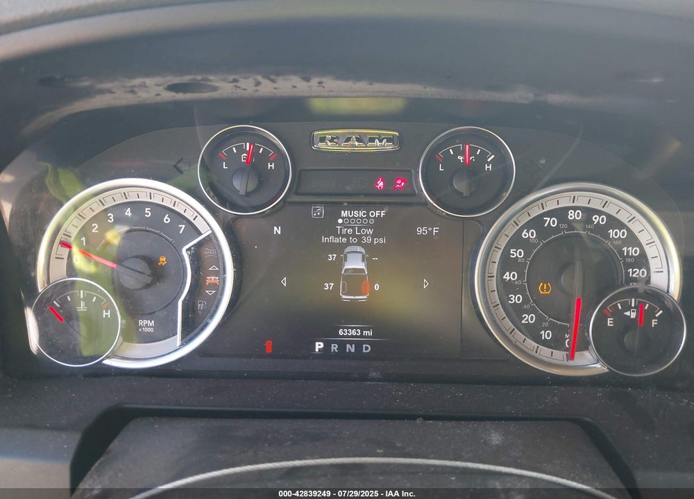 2019 RAM 1500 VIN: 1C6RR6LT4KS529388