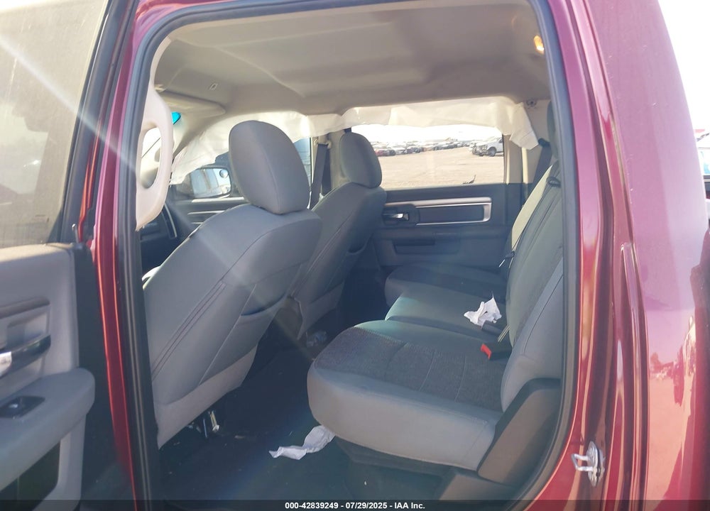 2019 RAM 1500 VIN: 1C6RR6LT4KS529388