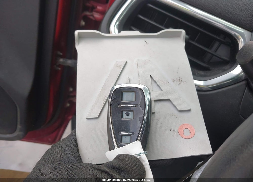 2019 CHEVROLET EQUINOX VIN: 2GNAXVEX3K6135736