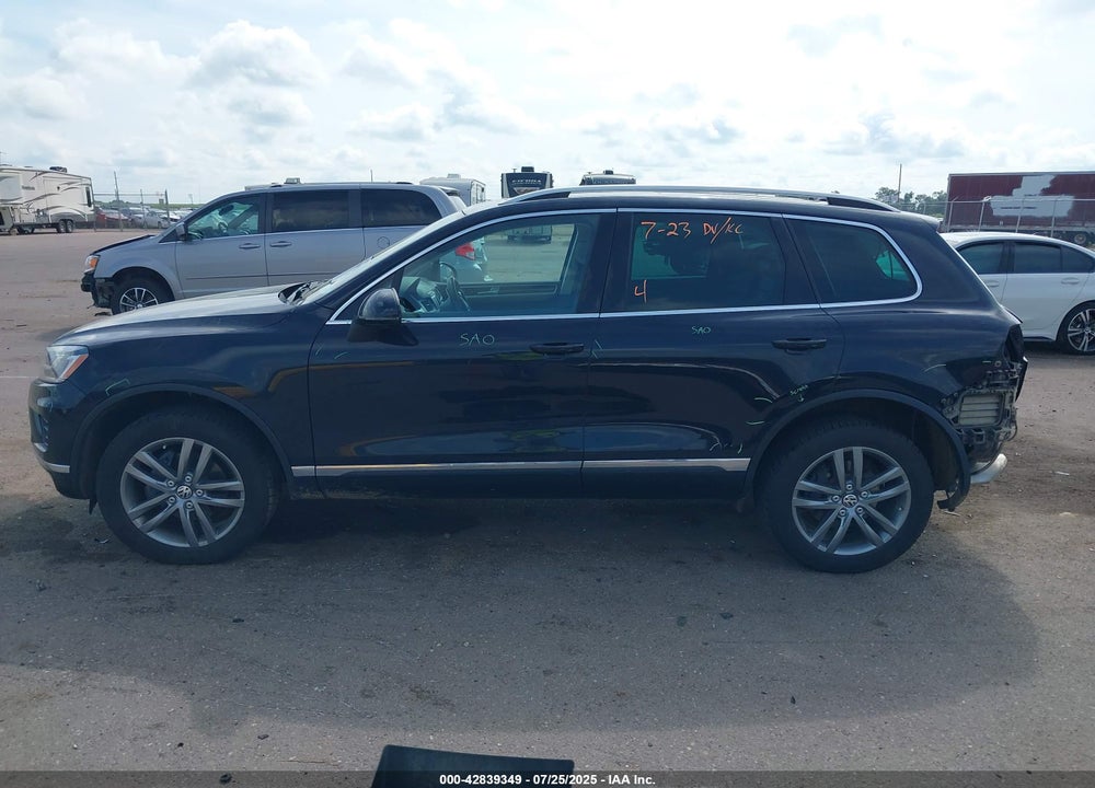 2015 VOLKSWAGEN TOUAREG VIN: WVGEF9BP8FD004961