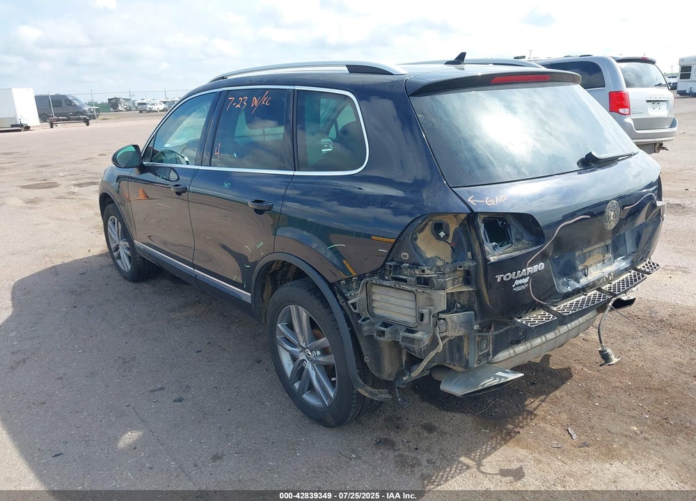 2015 VOLKSWAGEN TOUAREG VIN: WVGEF9BP8FD004961