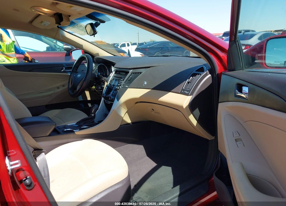 2013 HYUNDAI SONATA VIN: 5NPEB4AC0DH772605