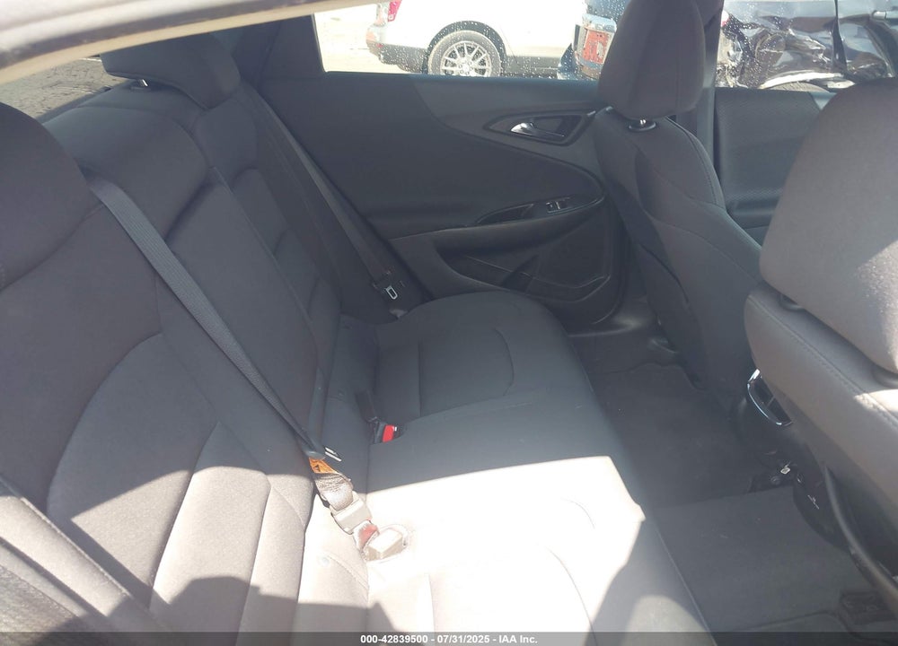 2018 CHEVROLET MALIBU VIN: 1G1ZD5ST4JF111500