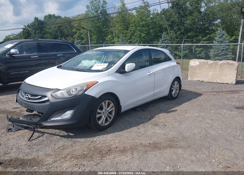 2013 HYUNDAI ELANTRA VIN: KMHD35LE0DU146941
