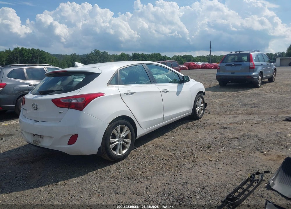 2013 HYUNDAI ELANTRA VIN: KMHD35LE0DU146941