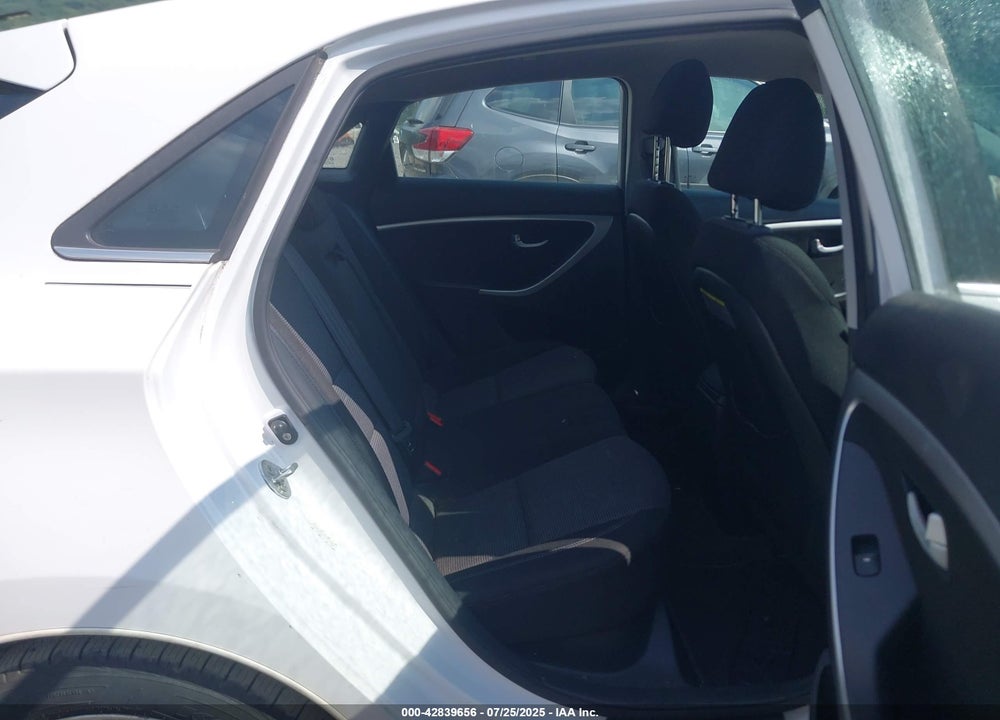 2013 HYUNDAI ELANTRA VIN: KMHD35LE0DU146941