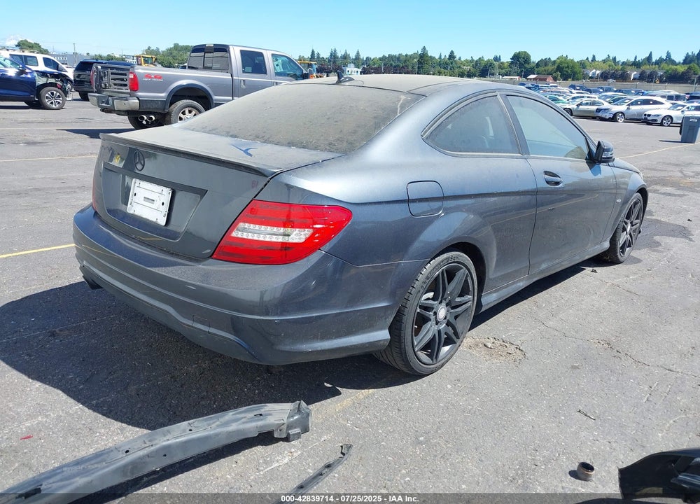2014 MERCEDES-BENZ C CLASS VIN: WDDGJ4HB7EG278441