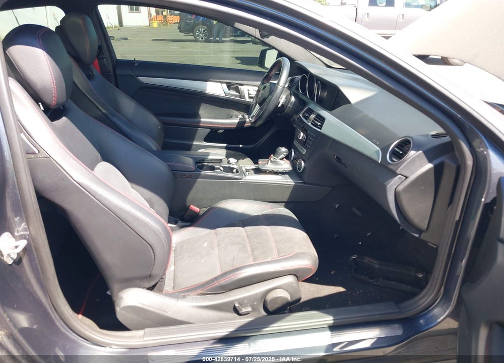 2014 MERCEDES-BENZ C CLASS VIN: WDDGJ4HB7EG278441